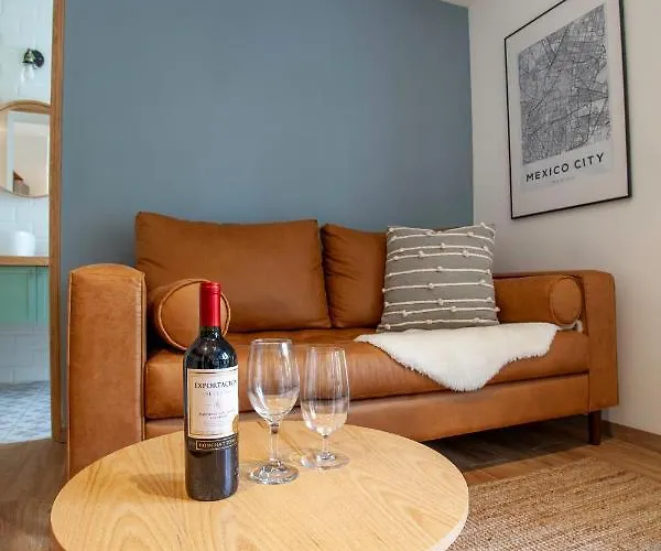 Apartment Bright & Sweet Unit In The Heart Of Polanco. Mexico City
